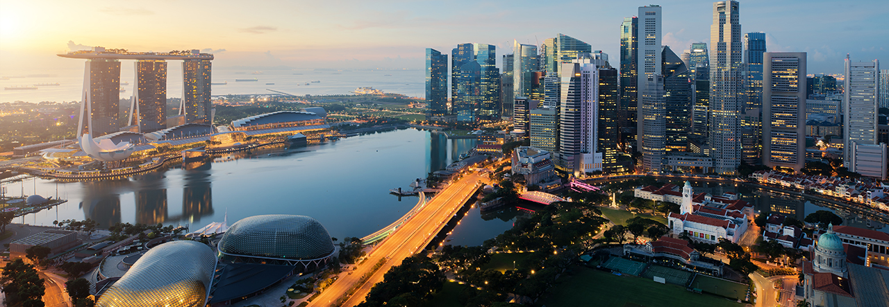 picture of Marina Bay in the evening